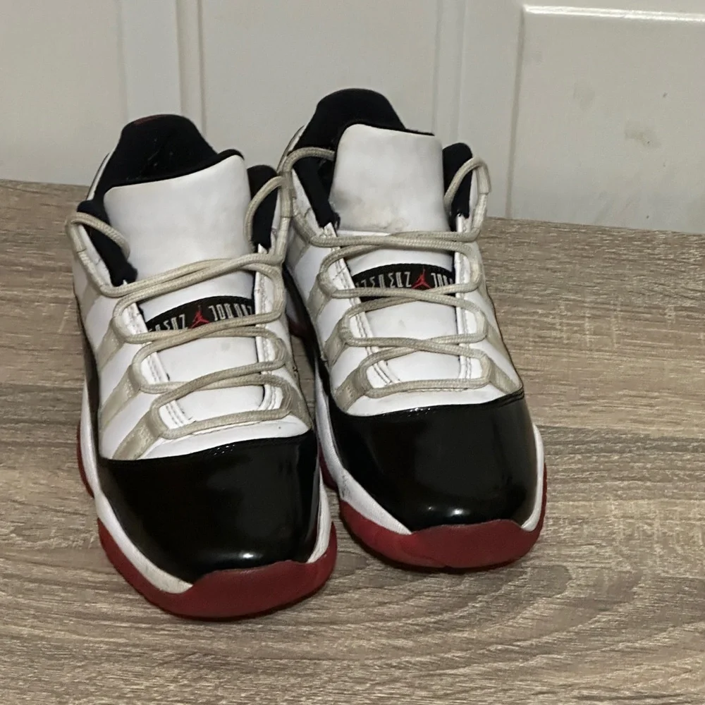 Nike Air Jordan 11 Retro Low GS 'Concord Bred' 2020 528896-160 Youth Size 5.5Y